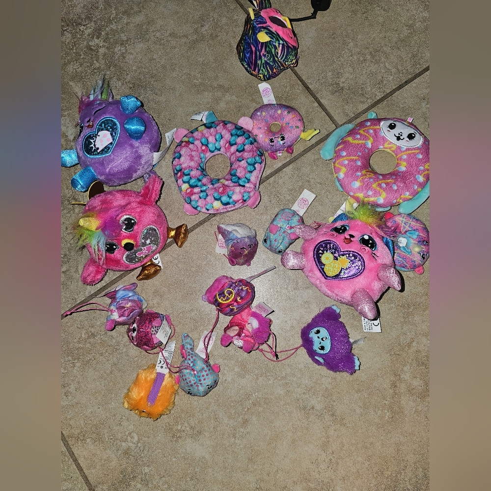 Pom Poms ( Lot Of  17 )